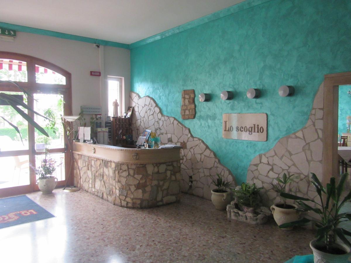 Lo Scoglio Hotel Castelnuovo del Garda Ngoại thất bức ảnh