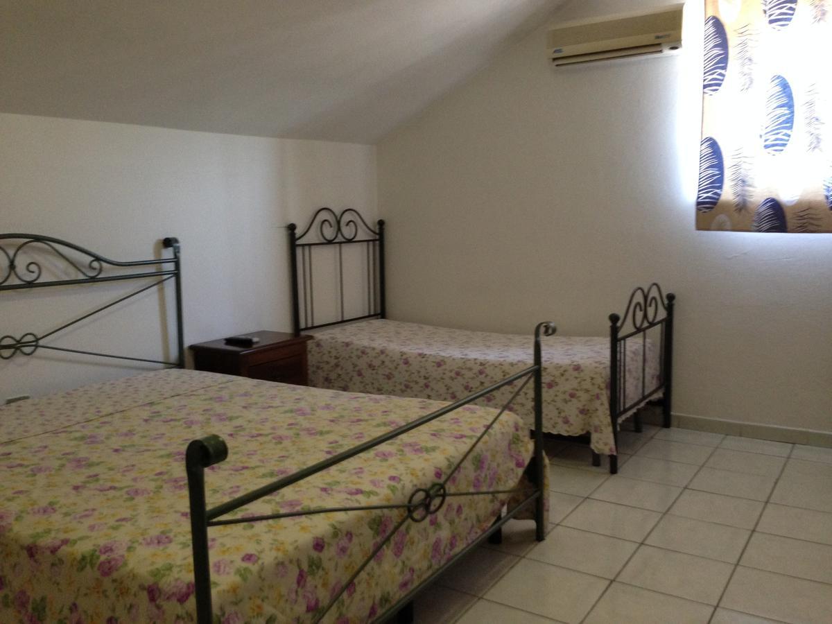 Lo Scoglio Hotel Castelnuovo del Garda Ngoại thất bức ảnh