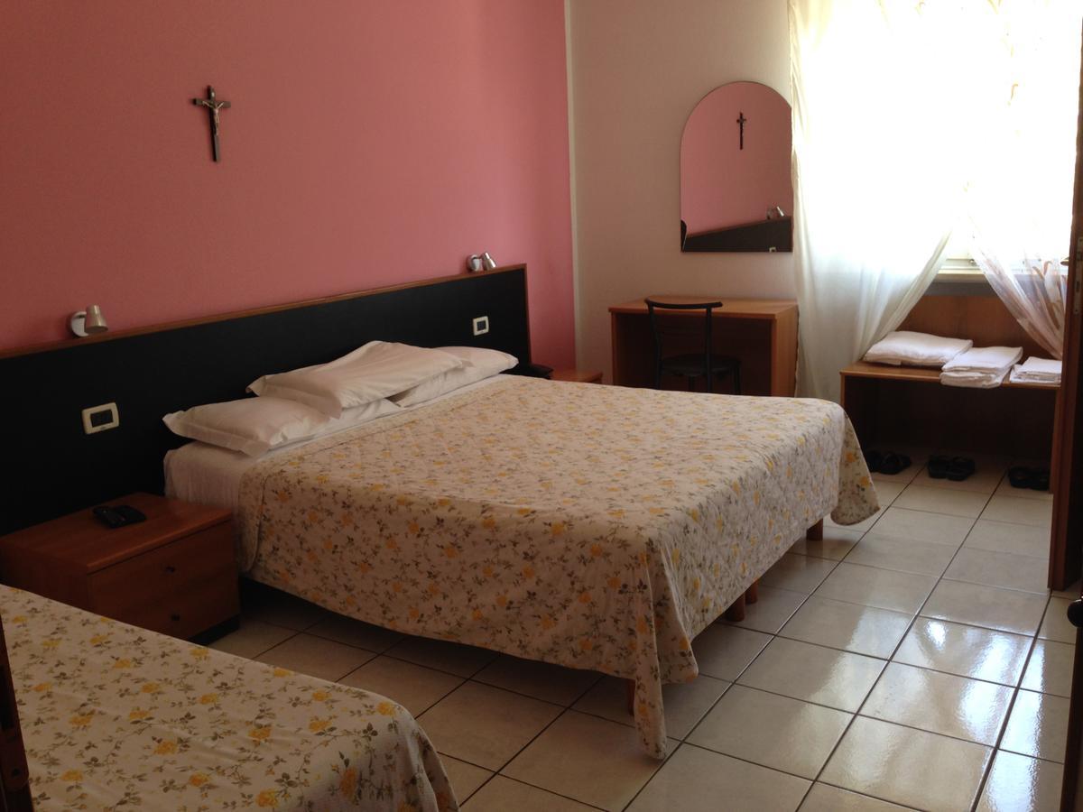 Lo Scoglio Hotel Castelnuovo del Garda Ngoại thất bức ảnh
