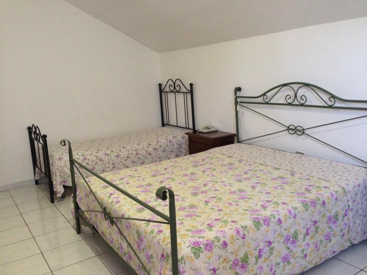 Lo Scoglio Hotel Castelnuovo del Garda Ngoại thất bức ảnh